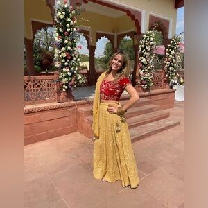 Saree Indian dress red yellow